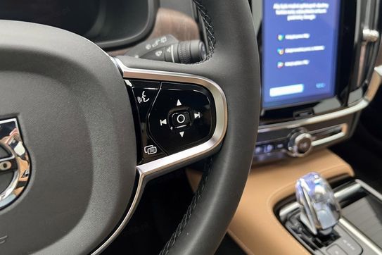 Volvo V90 T6 AWD Plug-In Hybrid Plus Dark