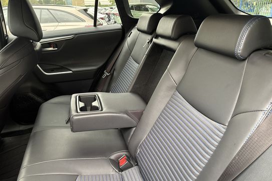 Toyota RAV4 Selection 2.5 Hybrid