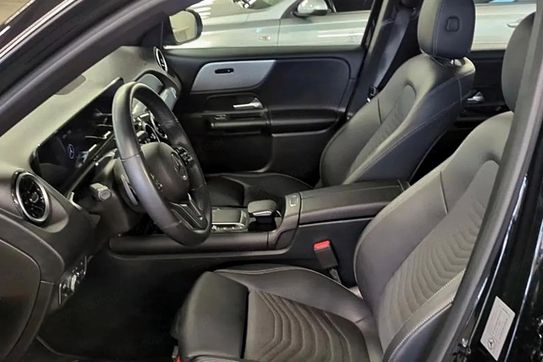 Mercedes GLB 200 7G-DCT
