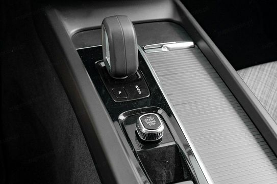 Volvo V60 B4 B Momentum Pro