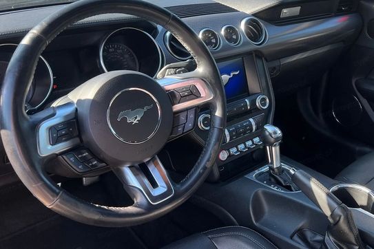 Ford Mustang 5.0 V8 GT aut