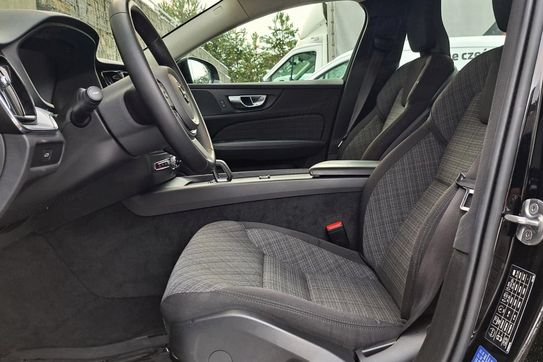 Volvo V60 B3 B Essential