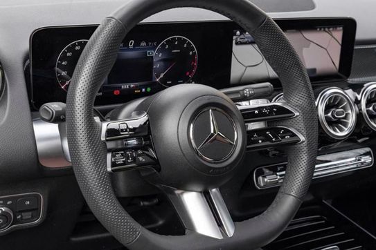 Mercedes GLB 200 AMG Line