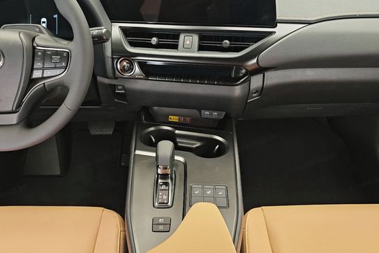 Lexus UX 300h F Sport Design 2.0 Hybrid Dynamic Force