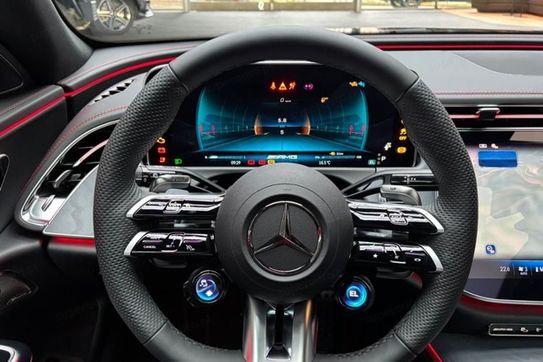 Mercedes Klasa E AMG 53 4Matic+ Hybrid