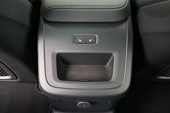Volvo XC60 T8 Plug-In Hybrid AWD Ultra Black Edition aut
