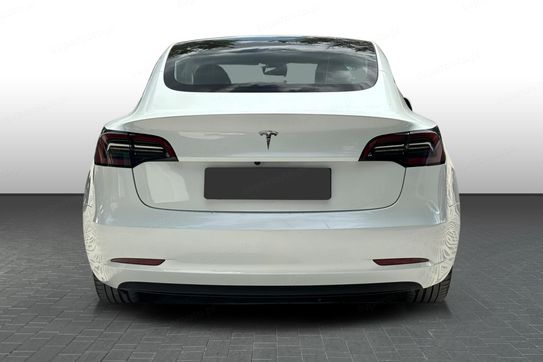 Tesla Model 3 RWD