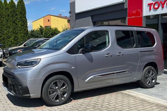 Toyota Proace City Verso Long Family