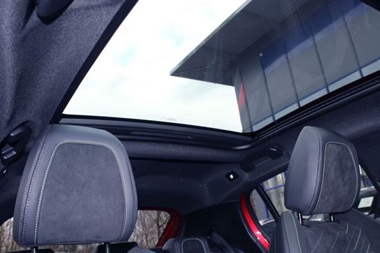 Peugeot 208 GT e-DCS6 1.2 mHEV