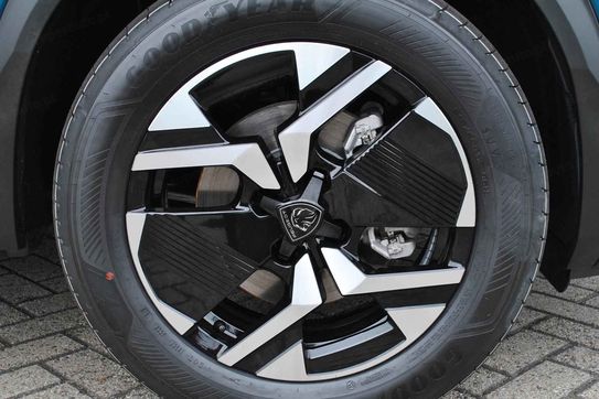 Peugeot 2008 Allure e-DCS 1.2 mHEV