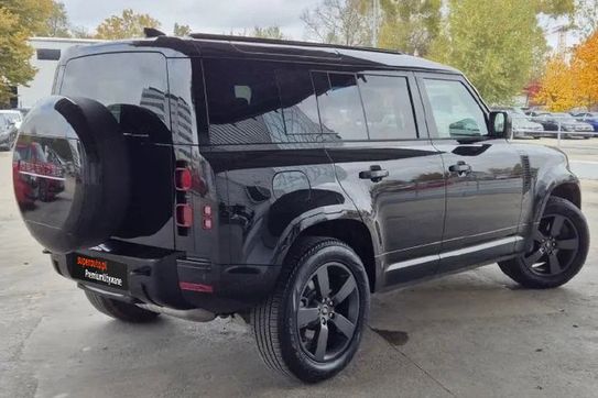 Land Rover Defender 110 D240 HSE