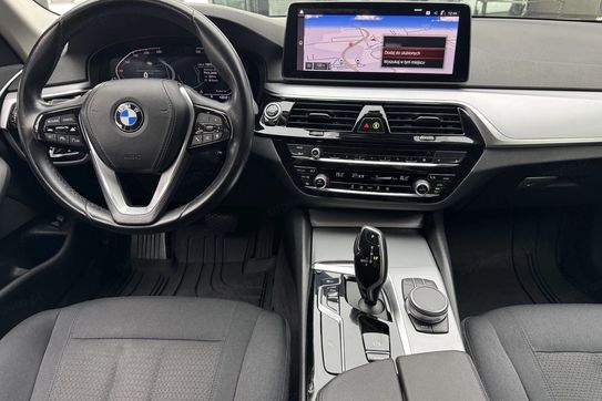 BMW Seria 5 Touring 520i