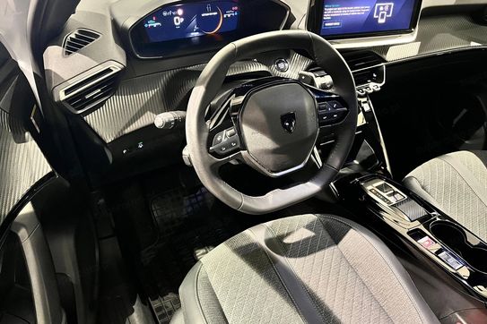 Peugeot 2008 1.2 PureTech Allure Pack S&S EAT8