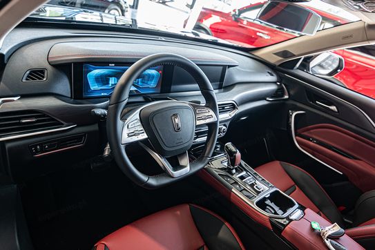 Bestune T77 1.5T Business DCT