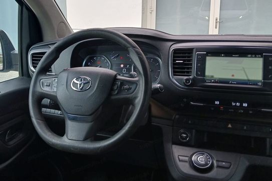 Toyota Proace Verso 2.0 D4-D Long Family aut