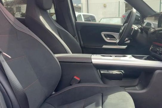 Mercedes GLB 220 AMG Line