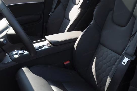 Volvo XC90 T8 AWD Plug-In Hybrid Ultra Bright 7os