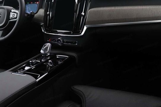 Volvo V90 T8 AWD Ultra Bright