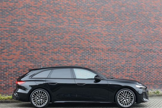 Audi A5 e-Hybrid quattro S line Avant