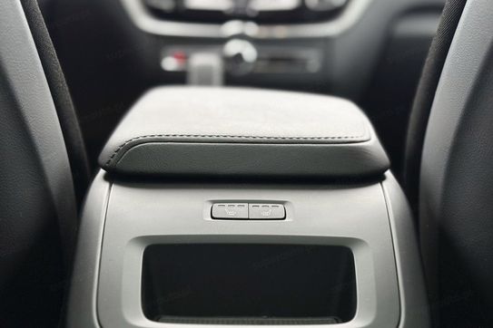 Volvo XC60 T6 Plug-In Hybrid AWD Core