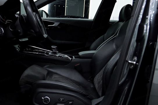 Audi A4 45 TFSI quattro S Line