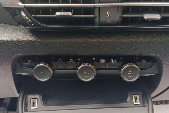 Citroen C4 1.2 PureTech Shine S&S EAT8