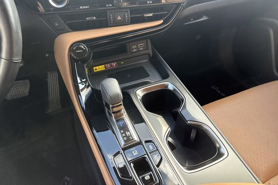 Lexus NX 350h Omotenashi AWD