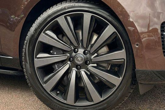 Land Rover Range Rover 4.4 V8 P615 SV