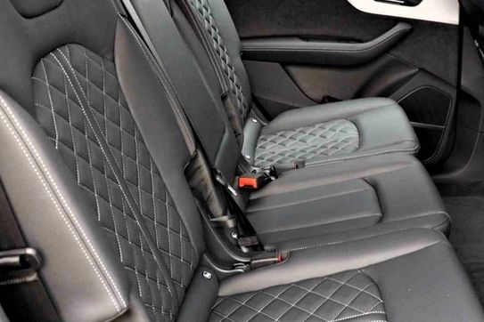 Audi Q7 50 TDI quattro S Line