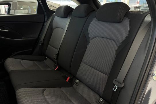 Hyundai i30 1.5 DPI Classic +