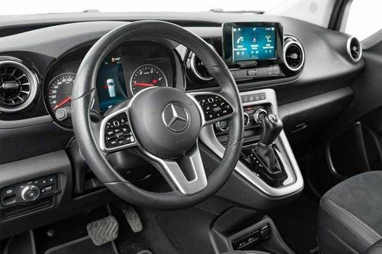 Mercedes T klasa T180d Progressive AT