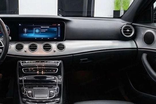 Mercedes Klasa E 220 d mHEV 4-Matic Avantgarde 9G-Tronic