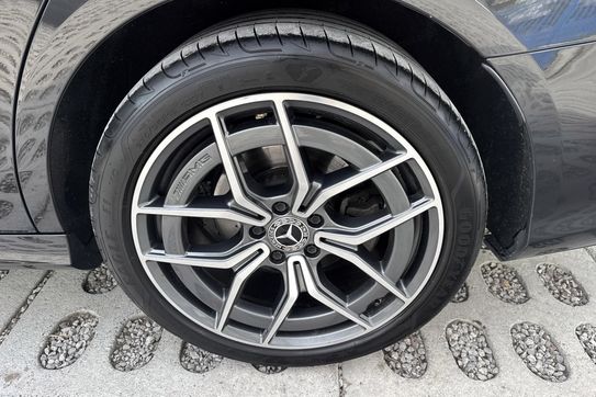 Mercedes E Klasa 220 d 4-Matic AMG