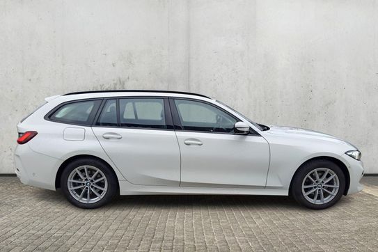 BMW Seria 3 318i aut