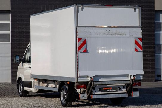 Volkswagen Crafter Kontener 8EP + Winda