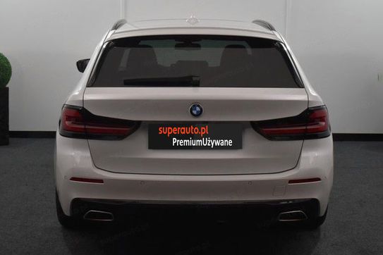 BMW Seria 5 520d xDrive Luxury Line aut