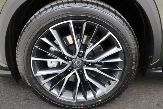 Lexus NX 350h Omotenashi 2.5 Hybrid AWD