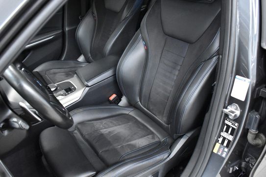 BMW Seria 3 Touring 330e M Sport