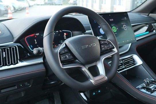 BYD Seal U DM-i  Design AWD