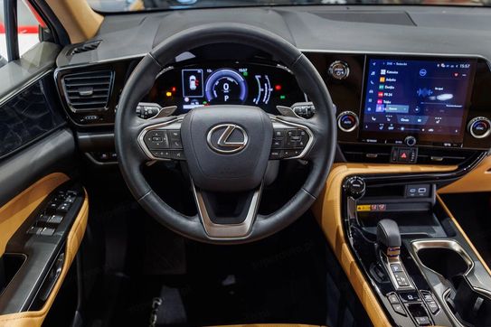 Lexus NX 450h+ Prestige AWD