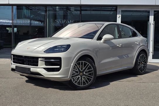 Porsche Cayenne Coupe E-Hybrid Black Edition