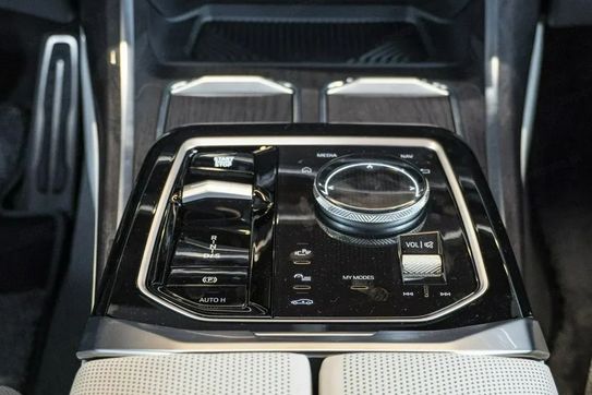 BMW Seria 7 740d xDrive M Sport