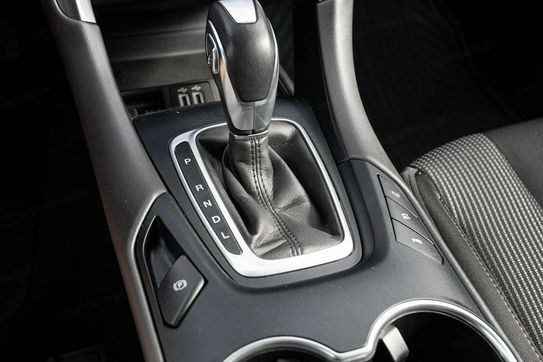 Ford Mondeo 2.0 Hybrid