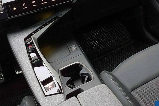 Peugeot 3008 1.2 PureTech mHEV GT e-DCS6