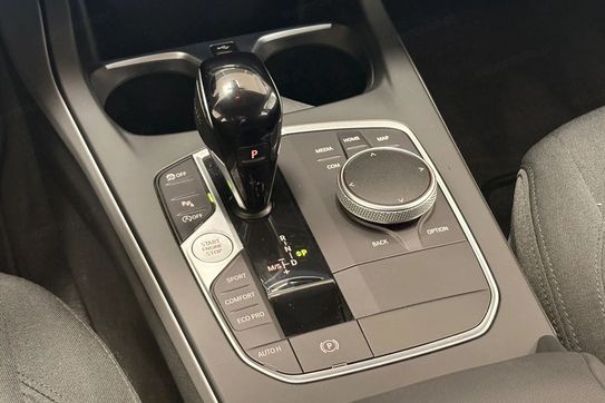 BMW Seria 1 118i Advantage aut