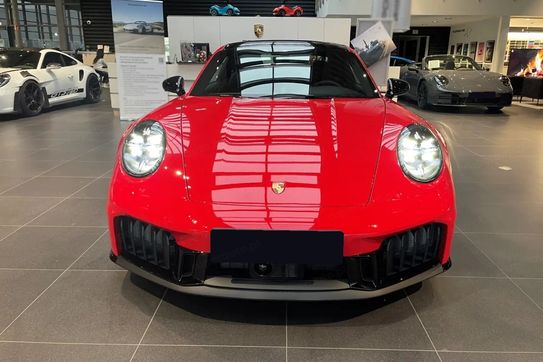 Porsche 911 Carrera 4 GTS