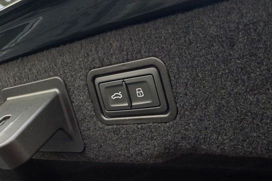 Audi A8 S8 TFSI mHEV Quattro Tiptr.