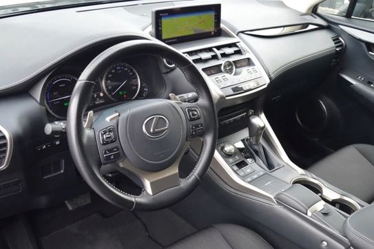 Lexus NX 300h