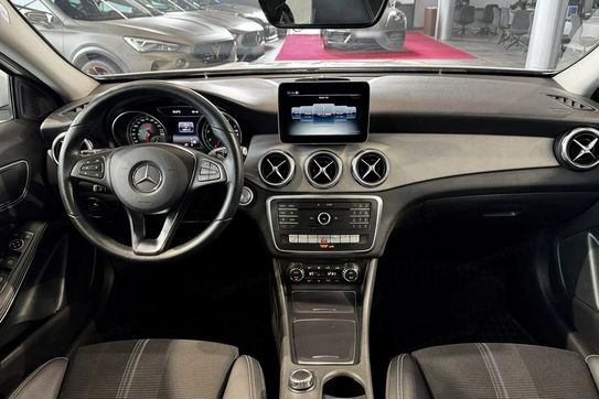 Mercedes GLA 200