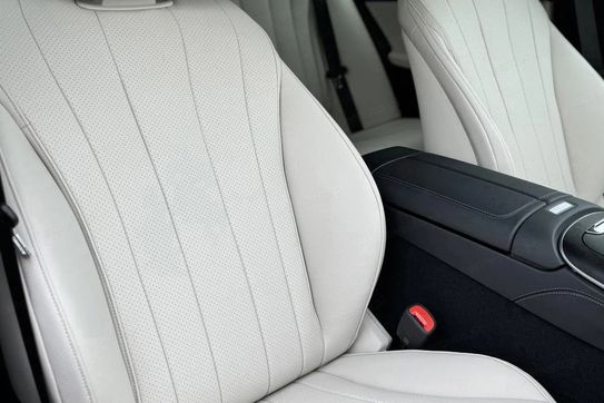 Mercedes E Klasa 220 d  Avantgarde